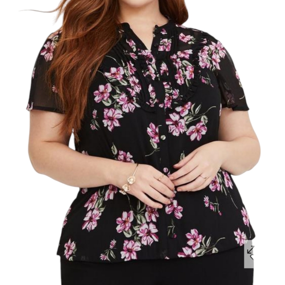 TORRID BLACK/PINK FLORAL BUBBLE HEM CHIFFON BLOUSE SHORT SLEEVE‎ SIZE 1 XL